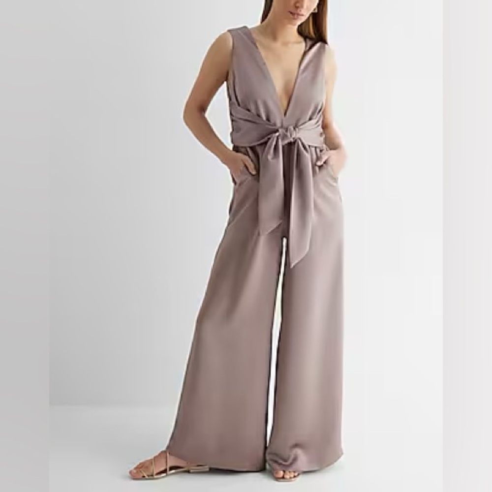 EXPRESS Satin V-Neck Tie Waist Wide Leg Jumpsuit Nude Size X-Small